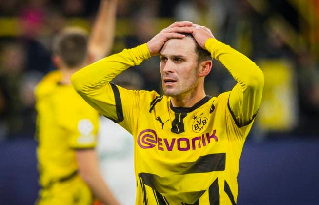 Dortmund, Germany 19th Feb 2025 Pascal Gross BvB Borussia Dortmund Sporting Lisbon Borussia Dortmund Sporting Lisbon 19 02 2025