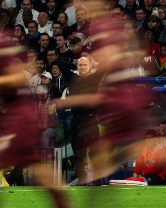 Sport Bilder des Tages Barcelona, Spain, February 19th 2024: Pep Guardiola head coach of Manchester City FC looks dejected during the UEFA Champions League football match between Real Madrid CF and Manchester City FC at the Santiago Bernabeu Stadium in Madrid, Spain (Judit Cartiel SPP) Copyright: xJuditxCartielx xSPPx spp-en-JuCaSp-JUCA0440
