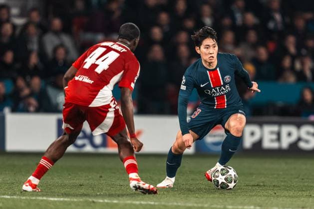 CALCIO - UEFA Champions League - PSG vs Brest Lee KANG-IN of PSG and Soumaila COULIBALY of Brest during the UEFA Champions League 2024 25 League Knockout Play-off Second Leg match between Paris Saint-Germain and Stade Brestois 29 at Parc des Princes in Paris, France on February 19, 2025 Paris France  Copyright: xIPAxSport ABACAx