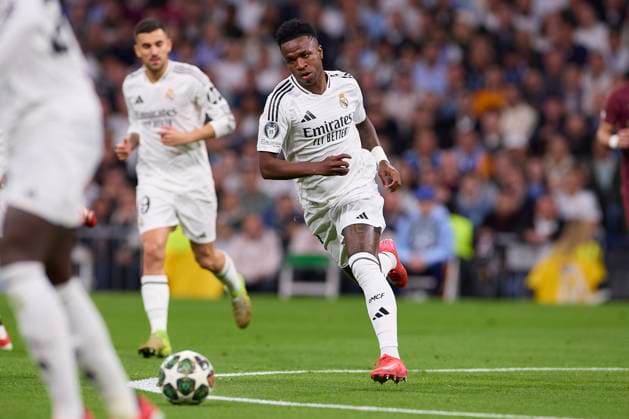Real Madrid CF vs Manchester City in Madrid, Spain - 19 Feb 2025 Vinicius Junior of Real Madrid CF seen in action during the 2024 2025 UEFA Champions League Knockout Play-off second leg match between Real Madrid CF and Manchester City at Santiago Bernabeu stadium. Final score Real Madrid CF 3 : 1 Manchester City Madrid Spain Copyright: xFedericoxTitonex xSOPAxImagesx FTITONE_0009