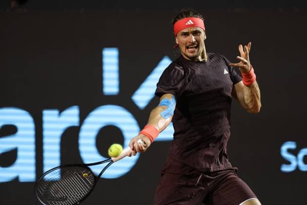 (250220) -- RIO DE JANEIRO, Feb. 20, 2025 -- Alexander Zverev of Germany hits a return during the men s singles round of 16 match against Alexander Shevchenko of Kazakhstan at the 2025 ATP, Tennis Herren 500 Rio Open at Jockey Club Brasileiro in Rio de Janeiro, Brazil, on Feb. 19, 2025. (Photo by Xinhua) (SP)BRAZIL-RIO DE JANEIRO-TENNIS-RIO OPEN-MEN S SINGLES ClaudiaxMartini 