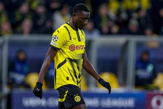 19 02 2025, Football, UEFA Champions League, Borussia Dortmund Sporting Lisbon, Signal Iduna Park, Knockout phase play offs, Season 2024 2025 Serhou Guirassy BVB 9 Mimic disappointed disappointment after missing penalty North Rhine-Westphalia Germany
