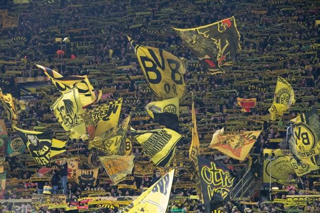 Yellow wall, Dortmund fans, general, feature, border motif, symbol photo football champions league, play offs, Borussia Dortmund DO Sporting Lisbon CP Sporting 0 0 on 19 02 2025 in Dortmund Germany UEFA regulations prohibit any use of photographs as image sequences and or quasi video Â