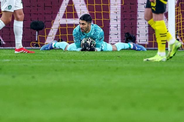 19 02 2025, Football, UEFA Champions League, Borussia Dortmund Sporting Lisbon, Signal Iduna Park, Knockout phase play offs, Season 2024 2025 Goalkeeper Rui Silva Sporting 24 North Rhine-Westphalia Germany