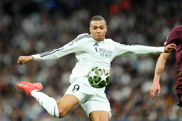 Real Madrid C.F. v Manchester City - UEFA Champions League 2024 25 League Knockout Play-off Second Leg Kylian Mbappe centre-forward of Real Madrid and France shooting to goal during the UEFA Champions League 2024 25 League Knockout Play-off second leg match between Real Madrid C.F. and Manchester City at on February 19, 2025 in Madrid, Spain. Madrid Spain  Copyright: xJosexBretonx originalFilename:bretonhernandez-realmadr250219_npkiL.jpg