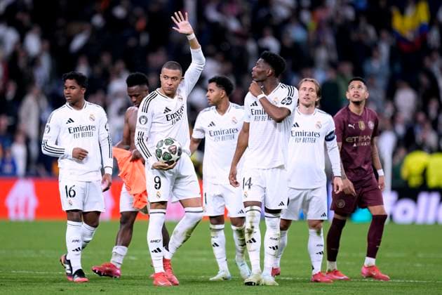 MBAPPE Kylian Team Real Madrid after the match Player of the match UEFA Champions League Season 2024 2025 Match Real Madrid Manchester City 3 1 on 19 02 2025 in Madrid DFL REGULATIONS PROHIBIT ANY USE OF PHOTOGRAPHS as IMAGE SEQUENCES and or QUASI VIDEO Copyright: xLacixPerenyix