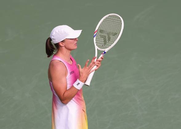 Iga Swiatek POL reacts angry,anger,disappointed,disappointment,emotion, Dubai Duty Free Tennis Championships, Dubai, U A E Copyright: xJuergenxHasenkopfx