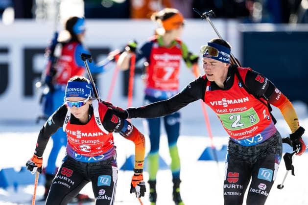 Bilder des Jahres 2025, Sport 02 Februar Sport Themen der Woche KW08 250220 Franziska Preuss of Germany and Justus Strelow of Germany compete in single mixed relay during the IBU Biathlon World Championships on February 20, 2025 in Lenzerheide. Photo: Petter Arvidson BILDBYRAN kod PA PA0984 bbeng skidskytte biathlon skiskyting skidskytte-vm vm ibu world championships biathlon world championships stafett singelmixstafett single mixed relay *** 250220 Franziska Preuss of Germany and Justus Strelow of Germany compete in single mixed relay during the IBU Biathlon World Championships on February 20, 2025 in Lenzerheide Photo Petter Arvidson BILDBYRAN kod PA PA0984 bbeng biathlon biathlon biathlon biathlon world championships ibu world championships biathlon world championships relay single mixed relay  Copyright: PETTERxARVIDSON BB250220PA061