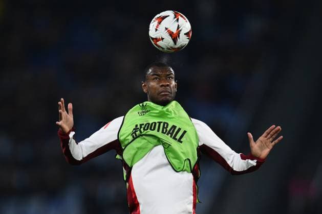 Evan Ndicka of A.S. Roma participates in the 2024 25 UEFA Europa League knockout play-off second leg match between A.S. Roma and F.C. Porto at Olympic Stadium on February 20, 2025 in Rome, Italy.  Copyright: xDomenicoxCippitelli IPAxSportx xipa-agency.netx xx IPA_54331443 IPA_Agency_IPA54331443