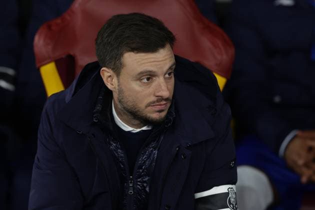 EFA Europa League Knockout Phase Playoff - Second Leg between AS Roma vs Porto Porto™s Portuguese coach Vitor Bruno looks during UEFA Europa League Knockout Phase Playoff - Second Leg between AS Roma vs Porto at Olimpico stadium on February 20, 2025 in Rome, Italy. ABPH9678 Copyright: xAntonioxBalascox