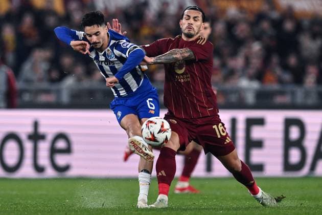 As Roma 20 02 2025 - Europa League Roma-Porto foto Antonello Sammarco Image nella foto: Stephen Eustaquio-Leandro Paredes 