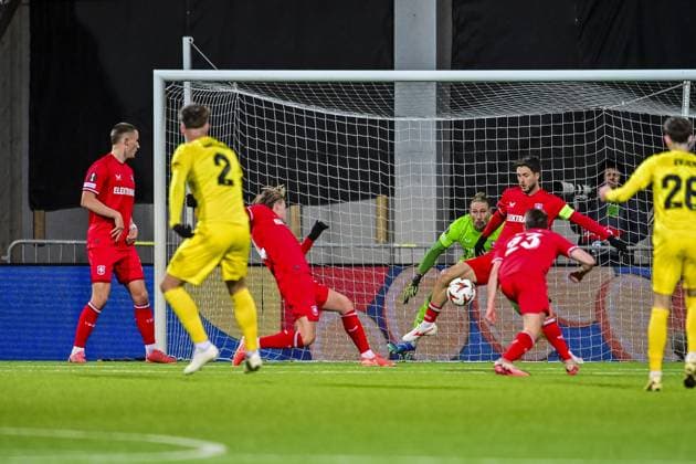 BODO, Aspmyra stadium, 20-02-2025 , season 2024 2025 , Europa League during the match Bodo Glimt - Twente. Bodo Glimt player Villads Nielsen shoots. Bodo Glimt - Twente  x27954311x Copyright: