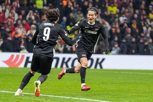 2025-02-20 Galatasaray v AZ Alkmaar - UEFA Europa League 2024 25 League Knockout Play-off Second Leg ISTANBUL, TURKEY - FEBRUARY 20: Seiya Maikuma of AZ Alkmaar celebrates after scoring his teams first goal during a UEFA Europa League 2024 25 League Knockout Play-off Second Leg match between Galatasaray and AZ Alkmaar at RAMS Park on February 20, 2025 in Istanbul, Turkey. Istanbul RAMS Park Turkey Content not available for redistribution in The Netherlands directly or indirectly through any third parties. Copyright: xEdxvanxdexPolx