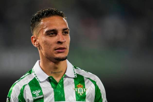 February 20, 2025, Sevilla, Sevilla, SPAIN: Antony Matheus dos Santos of Real Betis looks on during the UEFA Europa Conference League 2024 25 League Knockout Play-off Second Leg match between Real Betis Balompie and KAA Gent at Benito Villamarin stadium on February 20, 2025 in Sevilla, Spain. Sevilla SPAIN - ZUMAa181 20250220_zaa_a181_067 Copyright: xJoaquinxCorcherox