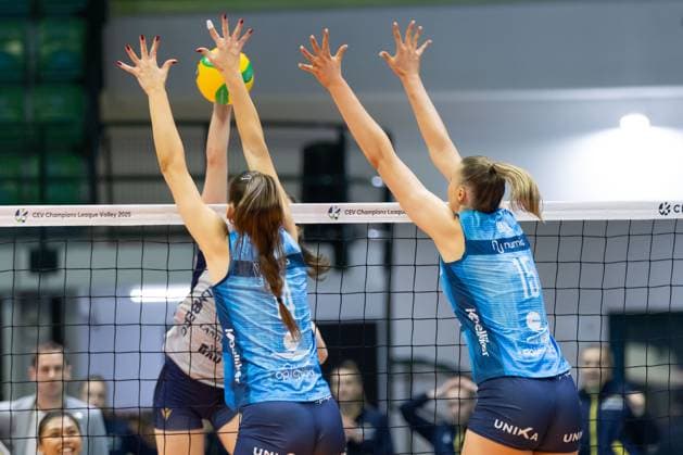 Monster block of Hena Kurtagic (VeroVolley Milano) during CEV Champions League Women 2025 match between Numia Vero Volley Milano and SSC Palmberg Schwerin at Opiquad Arena, Monza, Italy on February 20, 2025& x9; during Numia Vero Volley Milano vs SSC Palmberg Schwerin, CEV Champions League Women volleyball match in Milan, Italy, February 20 2025  Copyright: xValerioxOrigo IPAxSportx xipa-agency.netx xx IPA_54337296 IPA_Agency_IPA54337296