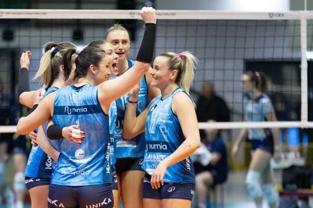 Players of Numia VeroVolley Milano celebrate after scoring a match point during CEV Champions League Women 2025 match between Numia Vero Volley Milano and SSC Palmberg Schwerin at Opiquad Arena, Monza, Italy on February 20, 2025& x9; during Numia Vero Volley Milano vs SSC Palmberg Schwerin, CEV Champions League Women volleyball match in Milan, Italy, February 20 2025  Copyright: xValerioxOrigo IPAxSportx xipa-agency.netx xx IPA_54337303 IPA_Agency_IPA54337303