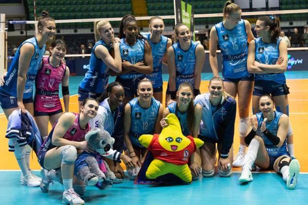 Players of Numia VeroVolley Milano celebrate the victory during CEV Champions League Women 2025 match between Numia Vero Volley Milano and SSC Palmberg Schwerin at Opiquad Arena, Monza, Italy on February 20, 2025& x9; during Numia Vero Volley Milano vs SSC Palmberg Schwerin, CEV Champions League Women volleyball match in Milan, Italy, February 20 2025  Copyright: xValerioxOrigo IPAxSportx xipa-agency.netx xx IPA_54337307 IPA_Agency_IPA54337307
