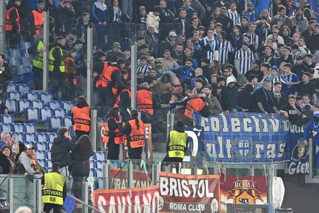 20th February 2025, Stadio Olimpico, Rome, Italy; UEFA Europa League Play Off Football; Roma versus Porto; clashes between Porto fans and police  ActionPlus12752480 AllShotLive