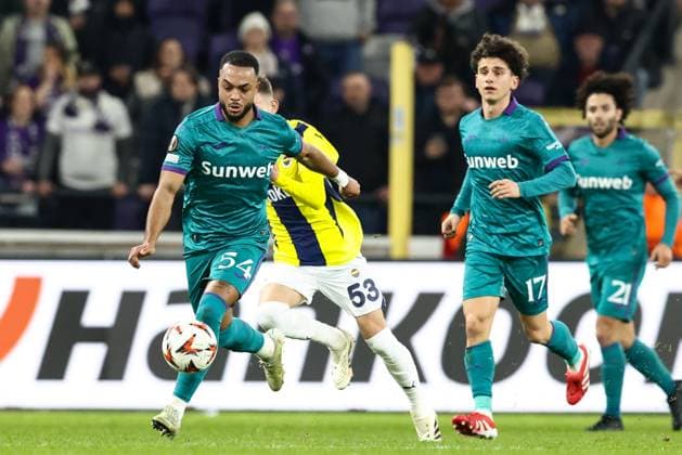Anderlecht s Killian Sardella pictured in action during a soccer match between Belgian RSC Anderlecht and Turkish Fenerbahce SK, on Thursday 20 February 2025 in Brussels, the return leg of the Knockout phase play-offs of the UEFA Europa League competition. BRUNOxFAHY  x112910732x