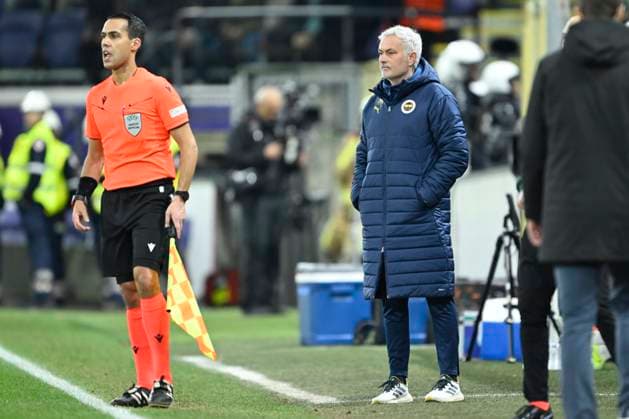 RSC Anderlecht v Fenerbahce - UEFA Europa League ANDERLECHT, BELGIUM - FEBRUARY 20 : Jose Mourinho forward of Fenerbahce during the UEFA Europa League 2024 25 knockout phase play-off match second leg between RSC Anderlecht and Fenerbahce on February 20, 2025 in Anderlecht, Belgium, 20 02 2025 Anderlecht Belgium  Copyright: xNicoxVereeckenx