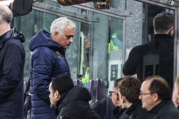 Fenerbahce s head coach Jose Mourinho pictured during a soccer match between Belgian RSC Anderlecht and Turkish Fenerbahce SK, on Thursday 20 February 2025 in Brussels, the return leg of the Knockout phase play-offs of the UEFA Europa League competition. BRUNOxFAHY  x112914180x