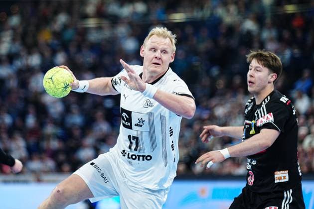 Patrick Wiencek THW Kiel, 17 GER, THW Kiel vs HC Erlangen, Handball, Bundesliga, Matchday, 20, Season 2024 2025, 20 02 2025 GER, THW Kiel vs HC Erlangen, Handball, Bundesliga, Matchday, 20, Season 2024 2025, 20 02 2025 Kiel Copyright: xEibner-Pressefoto MarcelxvonxFehrnx EP_MFN