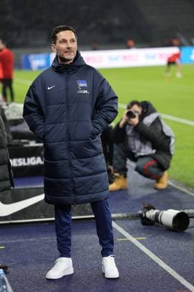 2 Soccer Bundesliga Hertha BSC 1 FC Nuremberg Coach Stefan Leitl Hertha BSC Berlin , laughs, satisfied, happy, during the match in the 2 Soccer Bundesliga Hertha BSC 1 FC Nuremberg in Berlin, Olympiastadion, on 21 02 2025 DFB regulations prohibit any use of photographs as image sequences and or quasi video Copyright: xBEAUTIFULxSPORTS Frankex