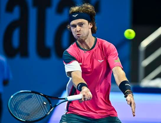 ATP, Tennis Herren QATAR EXXONMOBIL OPEN SEMIFINAL Andrey Rubble of Russia competes in his Semifinal match against Felix Auger-Aliassime of Canada during the ATP Qatar ExxonMobil Open 2025 tennis tournament at the Khalifa International Tennis Complex in Doha, Qatar, on February 21, 2025 DOHA Qatar Copyright: xNoushadxThekkayilx