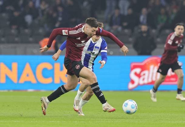 21 02 2025 Soccer Season 2024 2025 2 Soccer Bundesliga 23 Matchday Hertha BSC Berlin HBSC 1 FC Nuremberg FCN Club Sportfoto Zink DaMa xdaxmax DFL regulations prohibit any use of photographs as image sequences and or quasi video only for editorial use Stefanos Tzimas 9, 1 FC Nuremberg FCN in attack