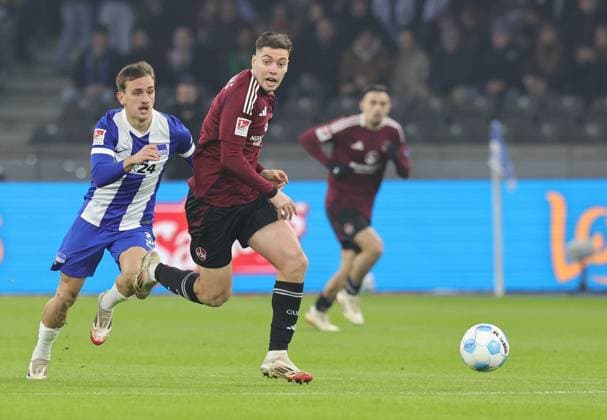 21 02 2025 Soccer Season 2024 2025 2 Soccer Bundesliga 23 Matchday Hertha BSC Berlin HBSC 1 FC Nuremberg FCN Club Sportfoto Zink DaMa xdaxmax DFL regulations prohibit any use of photographs as image sequences and or quasi video only for editorial use Stefanos Tzimas 9, 1 FC Nuremberg FCN in attack