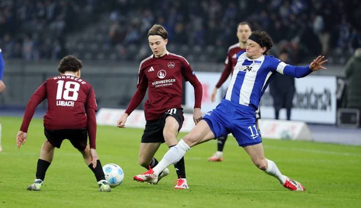 Rafael Lubach, Caspar Jander, Fabian Reese duel Match scene Action Sport Soccer Football DFL 2 Bundesliga Men 23 Matchday Season 2024 2025 21 02 2025 Hertha BSC Berlin vs 1 FC Nürnberg FCN DFL regulations prohibit any use of photographs as image sequences and or quasi video