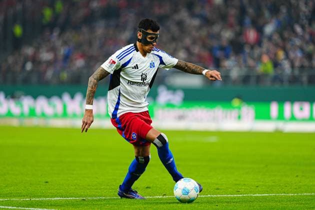 Davie Selke Hamburger SV, 27 GER, Hamburger SV vs 1 FC Kaiserslautern, Football, 2 Bundesliga, Matchday 23, Season 2024 2025, 21 02 2025 DFL REGULATES PROHIBIT ANY USE OF PHOTOGRAPHS AS IMAGE SEQUENCES AND OR QUASI VIDEO GER, Hamburger SV vs 1 FC Kaiserslautern, Football, 2 Bundesliga, Matchday 23, Season 2024 2025, 21 02 2025 Hamburg Copyright: xEibner-Pressefoto MarcelxvonxFehrnx EP_MFN