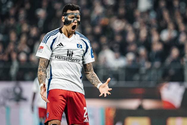 Soccer Men Season 2024 2025 2 Soccer Bundesliga 23 Matchday Hamburger SV vs 1 FC Kaiserslautern 21 02 2025 Davie Selke 27, HSV annoys Hamburg Volksparkstadion Hamburg Germany