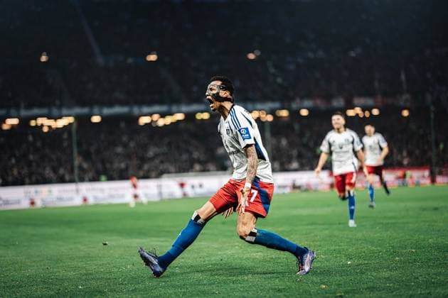 Soccer Men Season 2024 2025 2 Soccer Bundesliga 23 Matchday Hamburger SV vs 1 FC Kaiserslautern 21 02 2025 Davie Selke 27, HSV scores the first goal of the match and cheers Hamburg Volksparkstadion Hamburg Germany