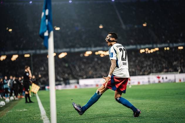 Soccer Men Season 2024 2025 2 Soccer Bundesliga 23 Matchday Hamburger SV vs 1 FC Kaiserslautern 21 02 2025 Davie Selke 27, HSV scores the first goal of the match and cheers Hamburg Volksparkstadion Hamburg Germany