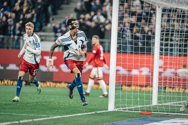 Soccer Men Season 2024 2025 2 Soccer Bundesliga 23 Matchday Hamburger SV vs 1 FC Kaiserslautern 21 02 2025 Davie Selke 27, HSV scores the first goal of the match and cheers Hamburg Volksparkstadion Hamburg Germany