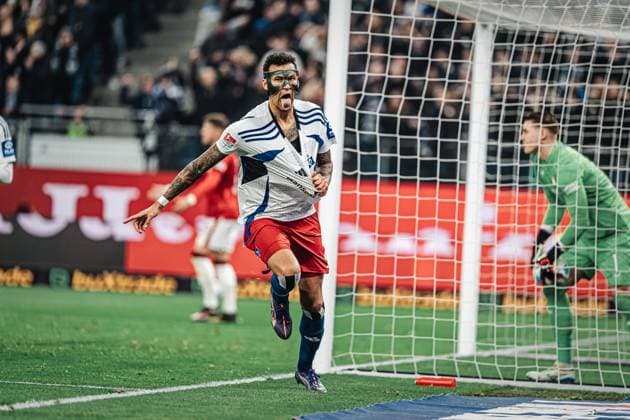 Soccer Men Season 2024 2025 2 Soccer Bundesliga 23 Matchday Hamburger SV vs 1 FC Kaiserslautern 21 02 2025 Davie Selke 27, HSV scores the first goal of the match and cheers Hamburg Volksparkstadion Hamburg Germany