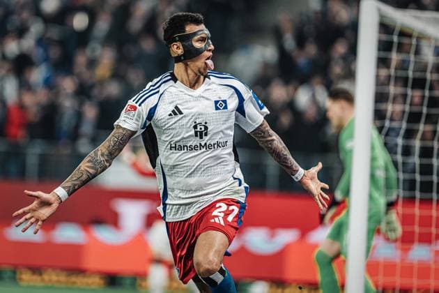 Soccer Men Season 2024 2025 2 Soccer Bundesliga 23 Matchday Hamburger SV vs 1 FC Kaiserslautern 21 02 2025 Davie Selke 27, HSV scores the first goal of the match and cheers Hamburg Volksparkstadion Hamburg Germany