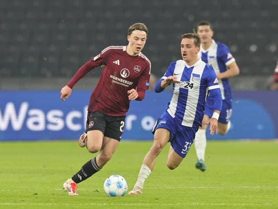 21 02 2025 Soccer Season 2024 2025 2 Soccer Bundesliga 23 Matchday Hertha BSC Berlin HBSC 1 FC Nürnberg FCN Club Sportfoto Zink DaMa xdaxmax DFL regulations prohibit any use of photographs as image sequences and or quasi video only for editorial use Caspar Jander 20, 1 FC Nürnberg FCN Michal Karbownik 33, Hertha BSC Berlin