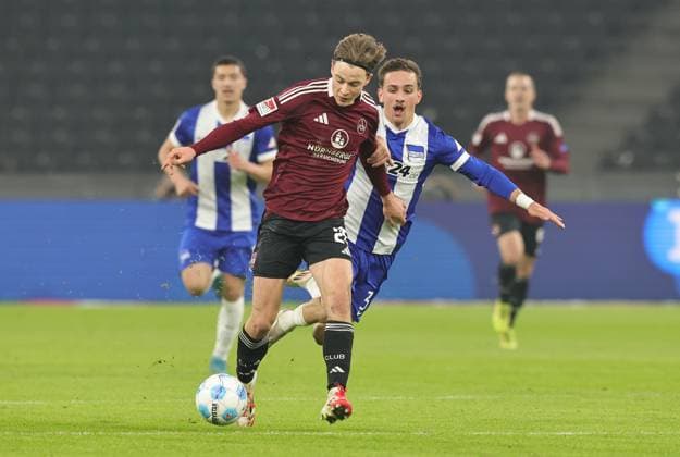 21 02 2025 Soccer Season 2024 2025 2 Soccer Bundesliga 23 Matchday Hertha BSC Berlin HBSC 1 FC Nürnberg FCN Club Sportfoto Zink DaMa xdaxmax DFL regulations prohibit any use of photographs as image sequences and or quasi video only for editorial use Caspar Jander 20, 1 FC Nürnberg FCN Michal Karbownik 33, Hertha BSC Berlin