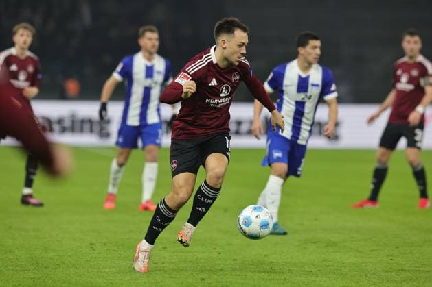 21 02 2025 Soccer Season 2024 2025 2 Soccer Bundesliga 23 Matchday Hertha BSC Berlin HBSC 1 FC Nürnberg FCN Club Sportfoto Zink DaMa xdaxmax DFL regulations prohibit any use of photographs as image sequences and or quasi video only for editorial use Julian Justvan 10, 1 FC Nürnberg FCN Freisteller Einzelbild
