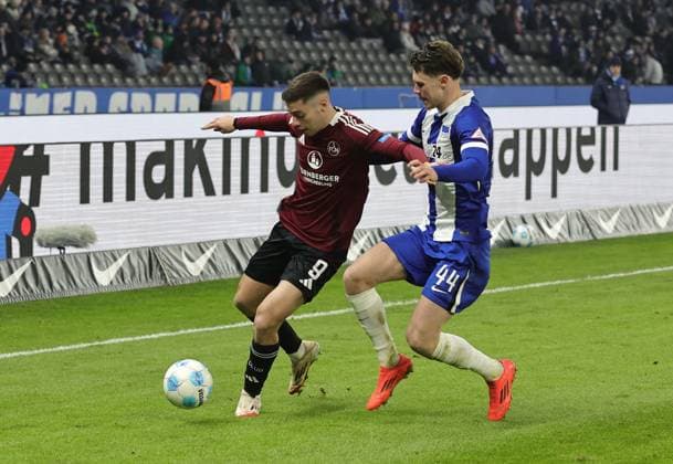 21 02 2025 Soccer Season 2024 2025 2 Soccer Bundesliga 23 Matchday Hertha BSC Berlin HBSC 1 FC Nürnberg FCN Club Sportfoto Zink DaMa xdaxmax DFL regulations prohibit any use of photographs as image sequences and or quasi video only for editorial use Stefanos Tzimas 9, 1 FC Nürnberg FCN Linus Gechter 44, Hertha BSC Berlin