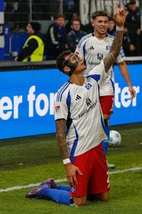 1 0 Davie Selke HSV cheer Germany , Hamburg , Volksparkstadion , Football , 2 Bundesliga , Hamburger SV 1 FC Kaiserslautern