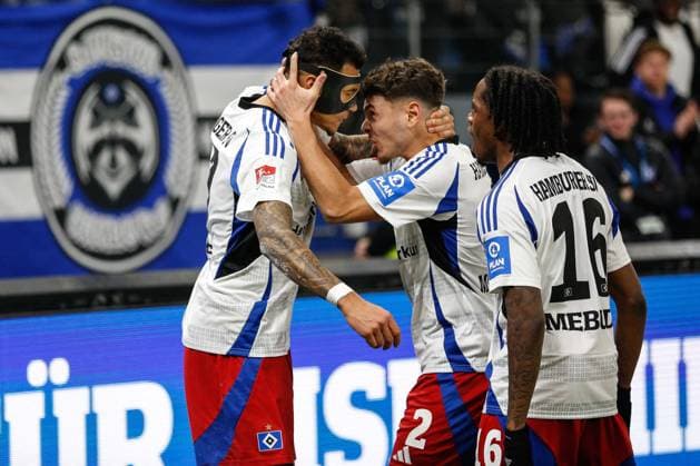1 0 Davie Selke William Mikelbrencis Adedire Mebude HSV cheer Germany , Hamburg , Volksparkstadion , Football , 2 Bundesliga , Hamburger SV 1 FC Kaiserslautern
