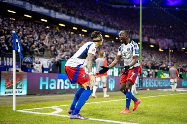 Hamburg, February 21, 2025 Soccer, 2 Bundesliga 2024 25, Hamburger SV 1 FC Kaiserslautern Davie Selke Hamburger SV, 27 and Jean Luc Dompe Hamburger SV, 7 celebrate goal to 2 0 not given DFL REGULATIONS PROHIBIT ANY USE OF PHOTOGRAPHS AS IMAGE SEQUENCES AND OR QUASI VIDEO