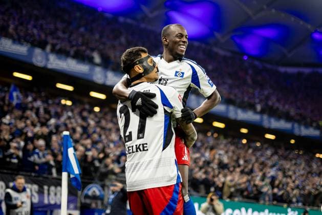 Hamburg, February 21, 2025 Soccer, 2 Bundesliga 2024 25, Hamburger SV 1 FC Kaiserslautern Davie Selke Hamburger SV, 27 and Jean Luc Dompe Hamburger SV, 7 celebrate goal to 2 0 not given DFL REGULATIONS PROHIBIT ANY USE OF PHOTOGRAPHS AS IMAGE SEQUENCES AND OR QUASI VIDEO