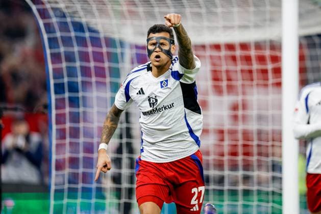 Hamburg, February 21, 2025 Soccer, 2 Bundesliga 2024 25, Hamburger SV 1 FC Kaiserslautern Davie Selke Hamburger SV, 27 celebrates goal to 2 0 not given DFL REGULATIONS PROHIBIT ANY USE OF PHOTOGRAPHS AS IMAGE SEQUENCES AND OR QUASI VIDEO