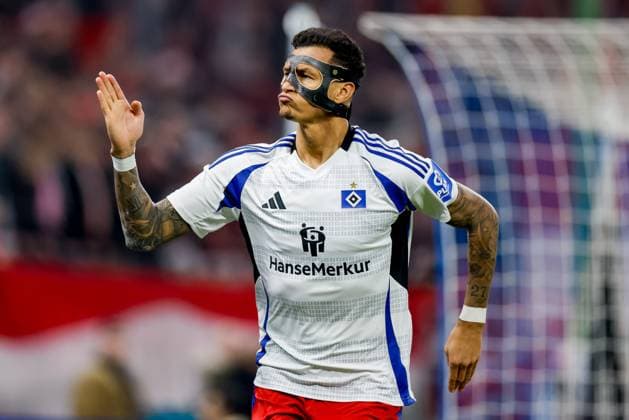 Hamburg, February 21, 2025 Soccer, 2 Bundesliga 2024 25, Hamburger SV 1 FC Kaiserslautern Davie Selke Hamburger SV, 27 celebrates goal to 2 0 not given DFL REGULATIONS PROHIBIT ANY USE OF PHOTOGRAPHS AS IMAGE SEQUENCES AND OR QUASI VIDEO
