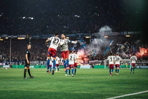Soccer Men Season 2024 2025 2 Soccer Bundesliga 23 Matchday Hamburger SV vs 1 FC Kaiserslautern 21 02 2025 Davie Selke 27, HSV left shoots the second goal and jumps to Ludovit Reis 14, HSV Hamburg Volksparkstadion Hamburg Germany