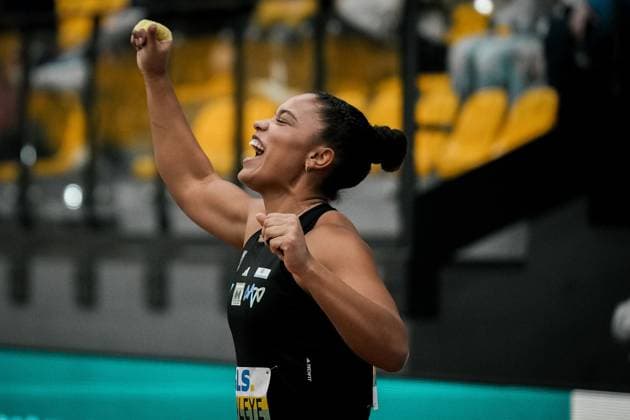 Bilder des Jahres 2025, Sport 02 Februar Sport Themen der Woche KW08 Sport Bilder des Tages Ogunleye Yemisi (MTG Mannheim, Kugelstossen Frauen, 30), GER, Leichtathletik, Athletics, Deutsche Hallenmeisterschaften, 21.02.2025, GER, Leichtathletik, Athletics, Deutsche Hallenmeisterschaften, 21.02.2025 Dortmund *** Ogunleye Yemisi MTG Mannheim, shot put women, 30 , GER, Leichtathletik, Athletics, German Indoor Championships, 21 02 2025, GER, Leichtathletik, Athletics, German Indoor Championships, 21 02 2025 Dortmund Copyright: xStefanxMayerx EP_SMR
